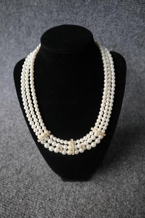 Beautiful Pearl Rhinestone