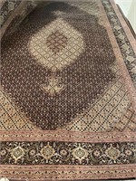 Unlimited Luxury Rug Auction 17