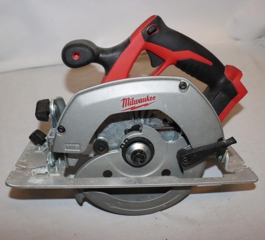 Milwaukee No.2630-20 18 Volt 6 1/2" Circular saw