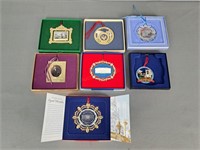 7x The Bid White House Christmas Ornaments