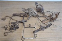 MANY ANTIQUE LEG HOLD TRAPS ! -A-3