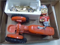 A-C tractor, Bobble head & car