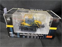 Challenger MT 765C agriculture tractor, 1/32
