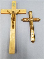 2 Crucifixes               (N 105)