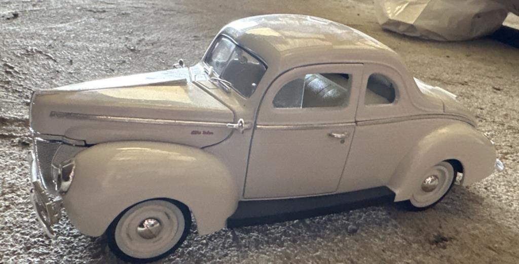 1940 Ford Sedan Coupe Toy Car