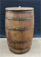 VINTAGE WOOD BARREL W/LID