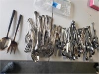 Large of lot of Cuttlery