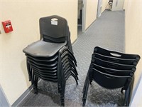 LOT - BLACK STACKING CHAIRS