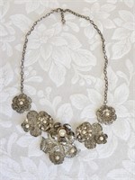 21" VINTAGE METAL & PEARL NECKLACE