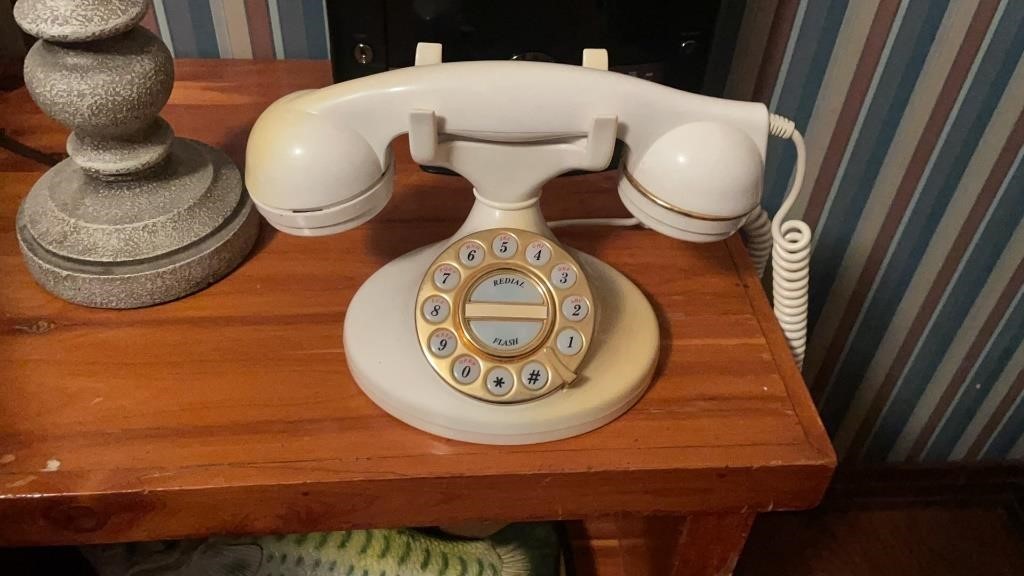 Retro Microtel 964 Rotary Look Push Button Phone,