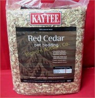Kaytee Red Cedar Pet Bedding 1000 CU. IN.