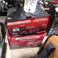 MOTOMASTER 10 AMP BATTERY CHARGER