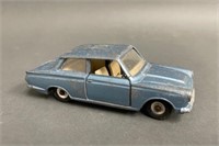 Dinky Toys-Ford Cortina