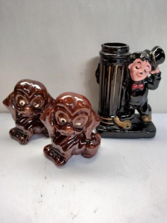 2 pottery dogs