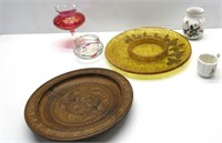 Vintage Items: Wood Bowl & Plastic Center Piece
