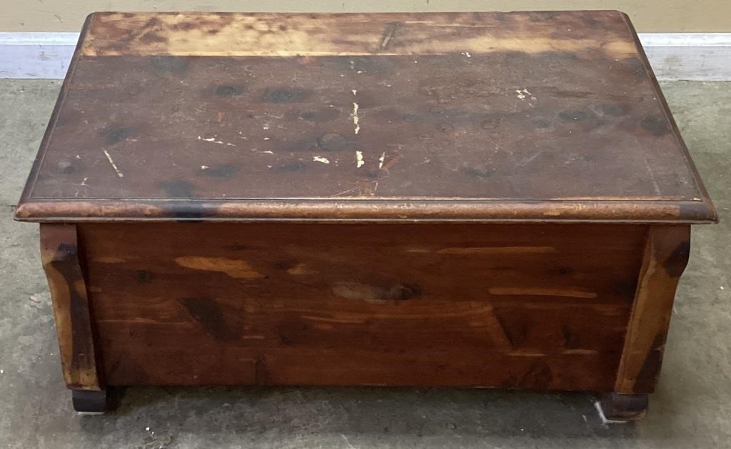 CEDAR CHEST