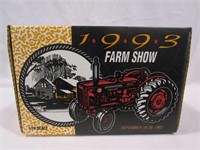 Ertl 1993 Farm Show International I-D9 Standard