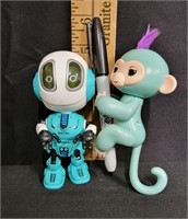 Fingerlings Interactive Monkey/Ditto Talking Robot