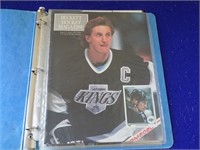 Binder of Wayne Gretzky-some duplicates