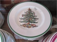 Green Border Spode Christmas Tree Dinner Plates