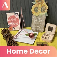 Mixed Home Decor and Accessories