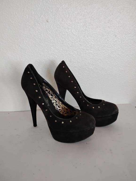 8 women's heels
