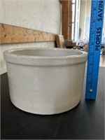 Roseville Pottery 2 qt. Low Jar Crock