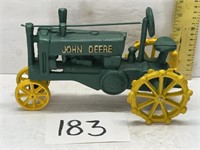 Vtg John Deere cast iron tractor