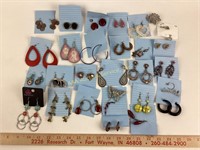 Costume jewelry matching earring sets includes