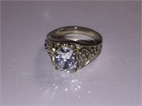 BEAUTIFUL CZ RING w HEARTS ON THE SIDES, 925 STERL