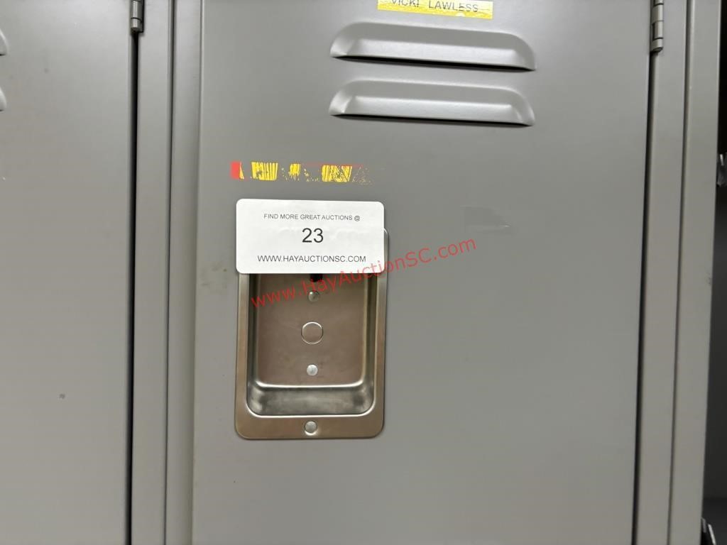 (2) SECTIONS - EMPLOYEE LOCKERS - 6 UNITS