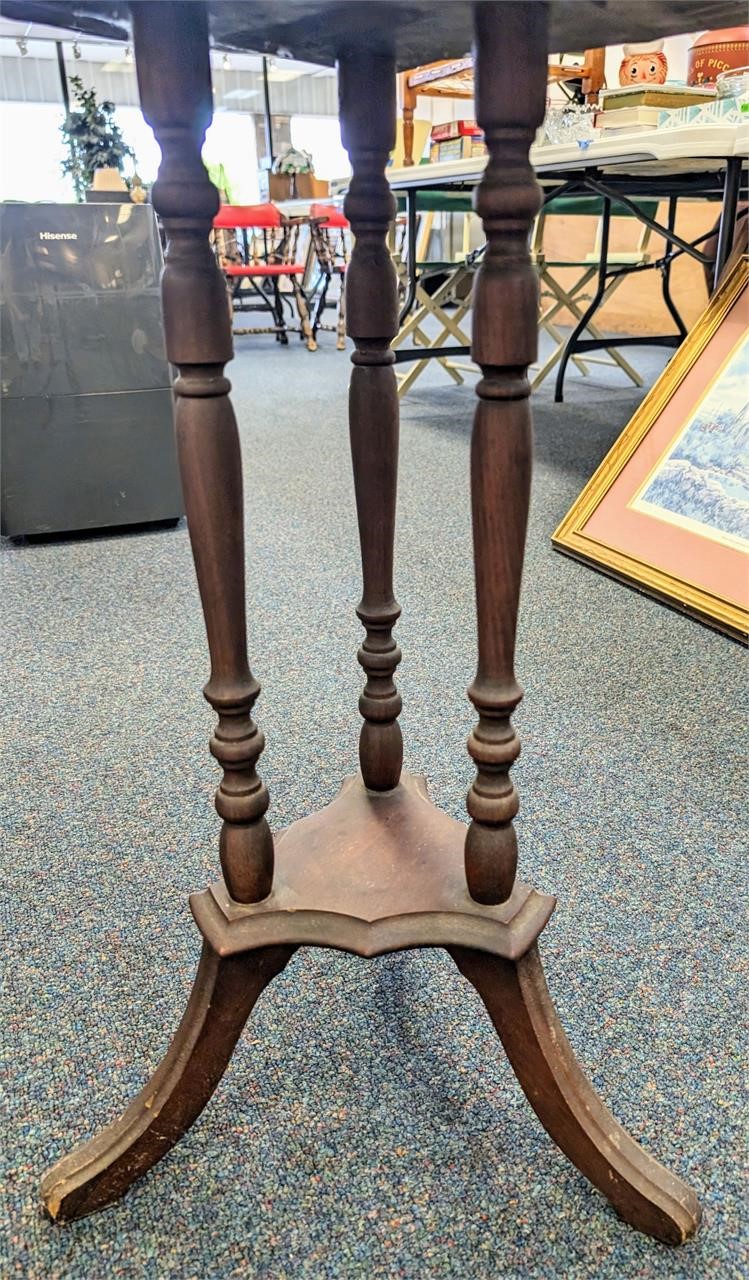 Small Antique Lamp Table