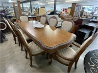 Double leaf / claw foot Table and 8 chairs