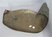 Vintage hammered copper center piece. Measures: