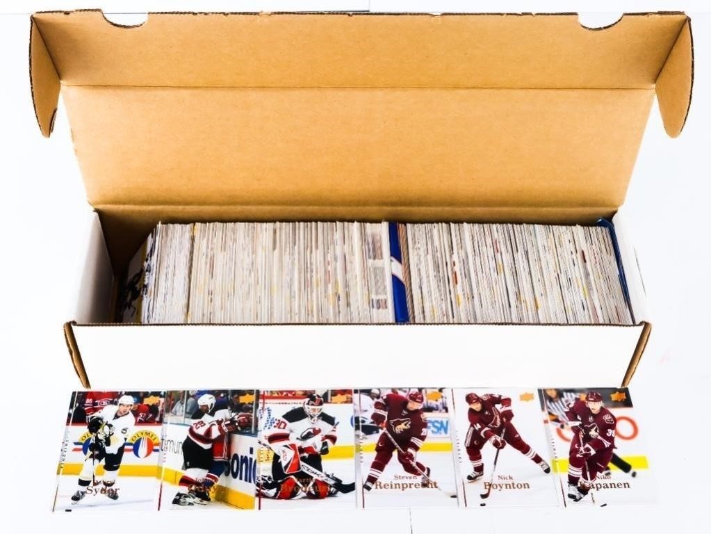 Box Lot - Mixed Hockey Cards - 500 Count Box