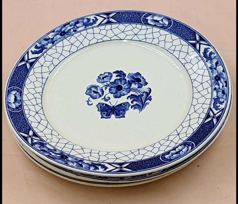 Set of 4 Butterflu Dinner Plates