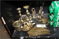 LOT - BRASS ITEMS