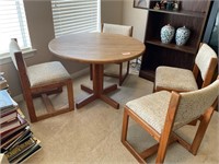1980’s Oak Dining Table & Chairs Set