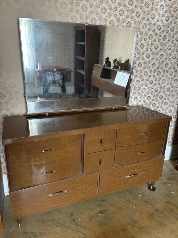 MCM Dresser w/ Mirror