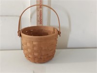 1992 Longaberger gathering basket