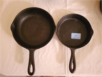2 CAST IRON SKILLETS: 3" AND 5"
