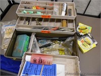 Medium Tackle Box w/ Tackle