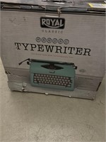Royal 79101tt classic manual typewriter