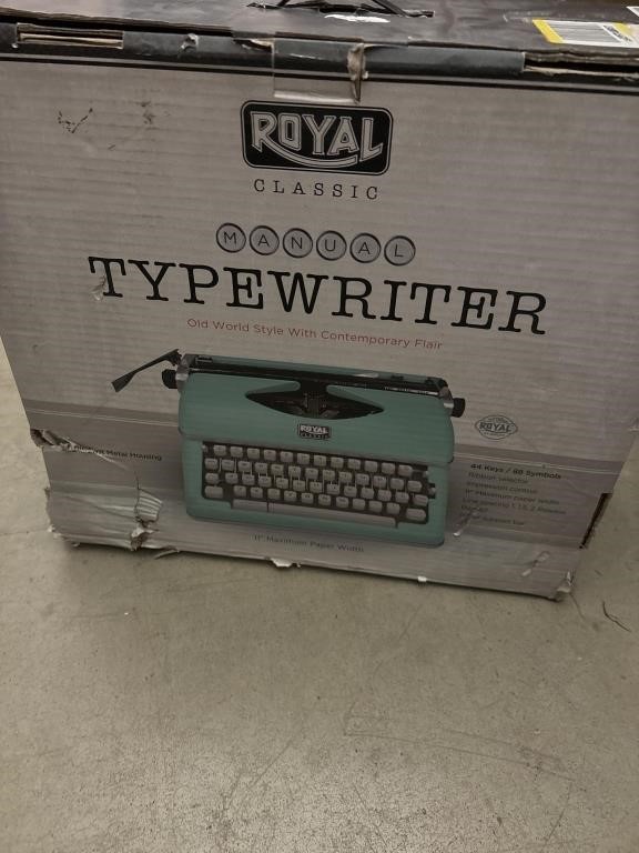 Royal 79101tt classic manual typewriter