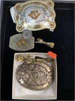 LOT OF MEN’S BELT BUCKLES & JEWELRY