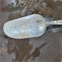 aluminum scoop