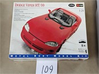 Burago Dodge Viper RT/10 Model Kit