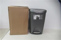 "As Is" Umbra Brim 13 Gallon Trash Can with Lid -