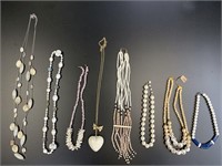 NECKLACE LOT OF 8