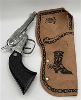 CHILDS TOY CAP GUN-LEATHER HOLSTER
